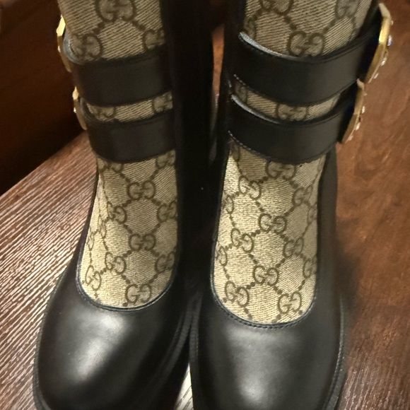 Gucci Shoes - Gucci Black and Cream Heeled Boots
